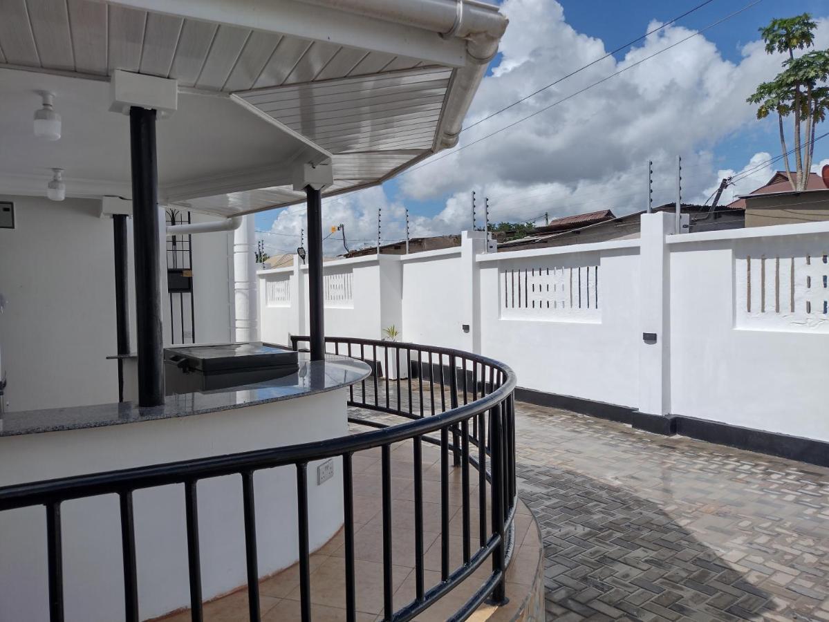 Mkamiti Villa - Airport Hotel Dar es Salaam Eksteriør billede